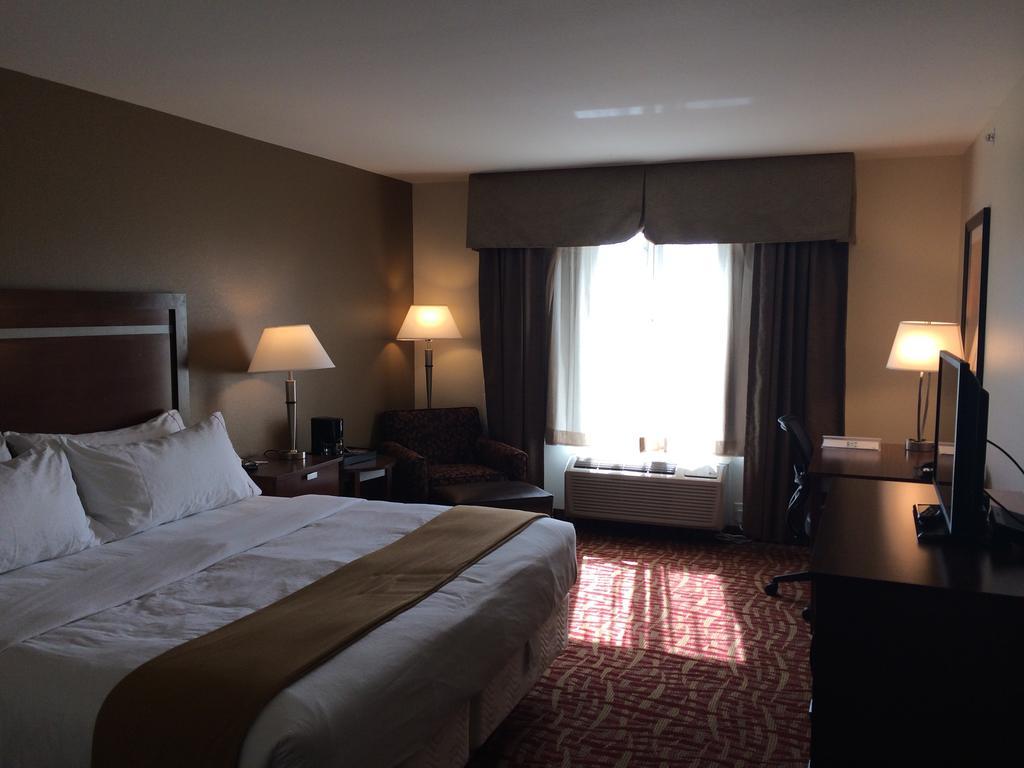Holiday Inn Express & Suites Glendive By Ihg Ruang foto